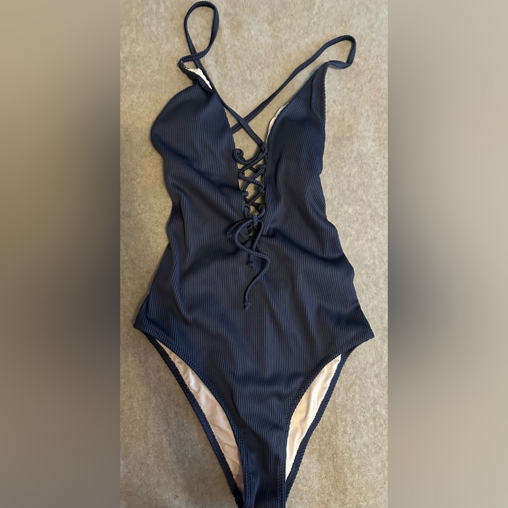 NWT CUPSHE Women's Solid Color V neck Lace Up One Piece Swimsuit Blue Size S - Picture 4 of 6